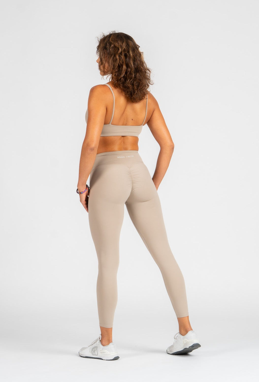 Maddalena leggings : Mid-Waist Activewear Leggings