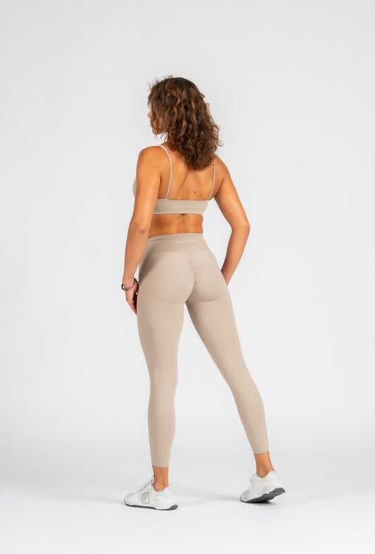 Maddalena Leggings: Mid-Waist Activewear Leggings with Scrunch Seam