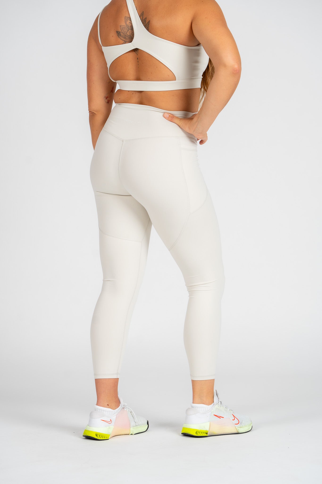 Milla leggings : Mid-Waist Activewear Leggings