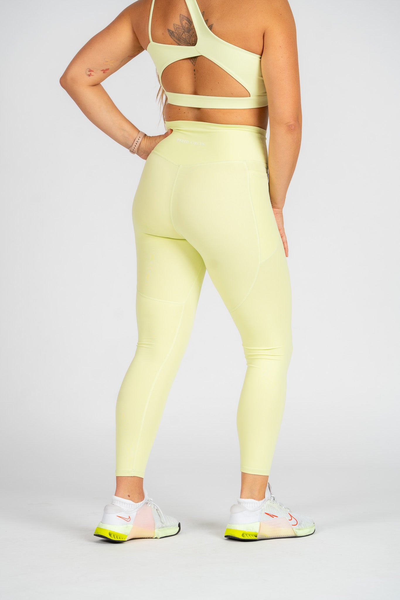 Milla leggings : Mid-Waist Activewear Leggings